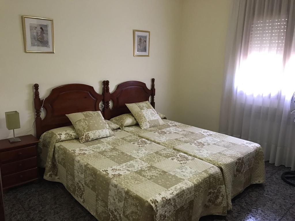 Hostal El Violi Cardona Exterior foto